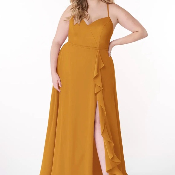 Elegant Butterscotch Evening Gown - Picture 4 of 9